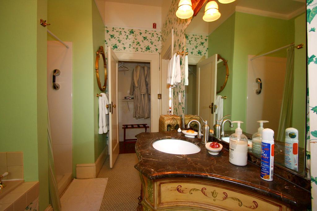 Lion And The Rose Victorian Guest House Portland Luaran gambar