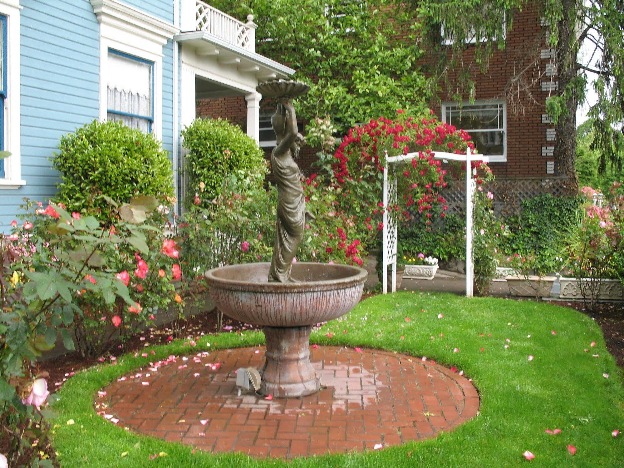 Lion And The Rose Victorian Guest House Portland Luaran gambar